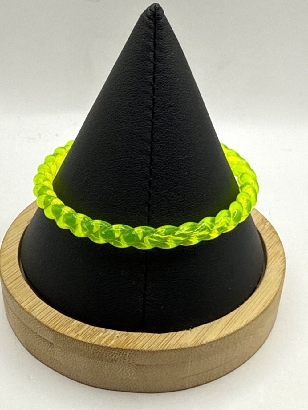 Y2K Neon Lime Green Twisted Jelly Bracelet Retro 90s Cyber Rave Plastic Bangle